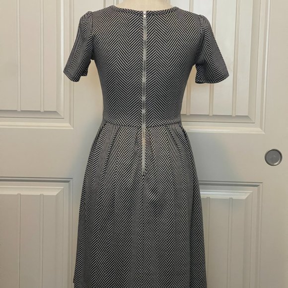 LulaRoe Pleated Dress - Picture 3 of 4